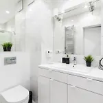Urban Chic - Luxury - Mennica Warsaw