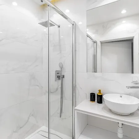 Urban Chic - Luxury - Mennica Apartment