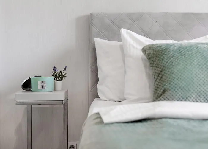 Urban Chic - Luxury - Mennica Varsó